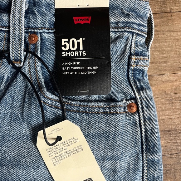 501 Levi's Blue Denim shorts - Picture 5 of 6